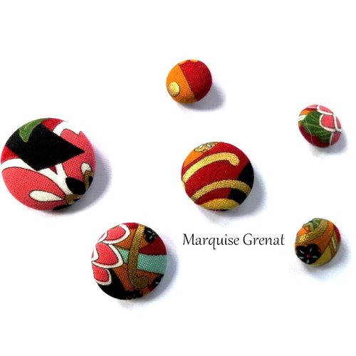 Lot 6 boutons en coton japonais motif multicolore fond rouge
