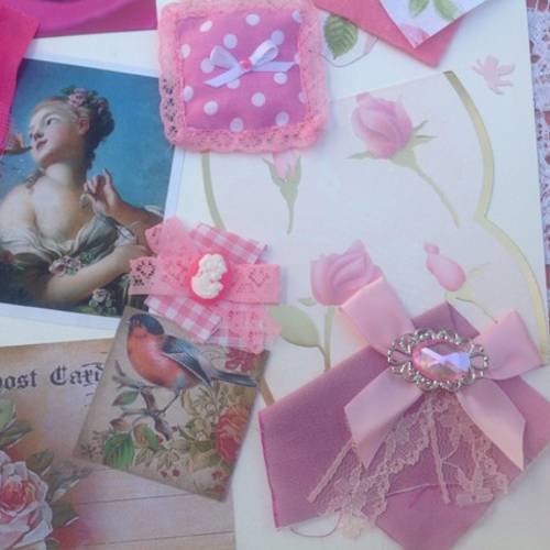 Tableau d'inspiration sur les roses , couleurs et parfums... 