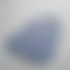 Bavoir coton recto blanc avec petits fruits bleus - verso éponge blanche