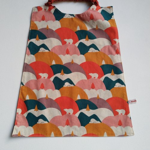 Bavoir serviette maternelle avec ours polaires sur un coté et poissons de l'autre
