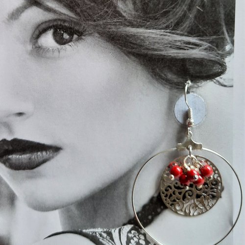 Boucles d'oreilles créole estampe feuille filigrane perles rouges