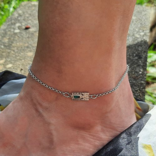 Bracelet de cheville chaîne rhodium - charme égyptien en argent et pierre en jade