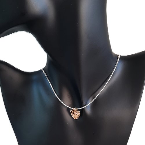 Collier ras du cou perles rocailles transparentes et pendentif panthère