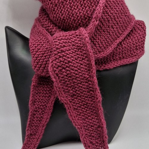Echarpe sophie tricotée main, laine couleur framboise, accessoire hiver tendance