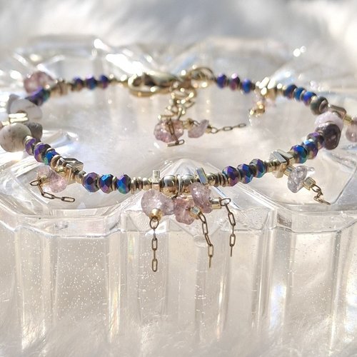 Bracelet pierres naturelles et perles africaines – rose, bleu – acier inoxydable doré