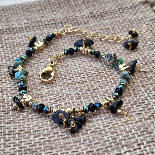 Bracelet pierres naturelles et perles africaines – noir, bleu – acier inoxydable doré