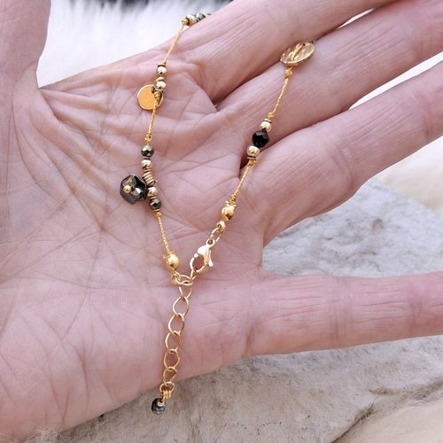 Bracelet fin doré artisanal - perles vertes & œil protecteur