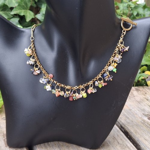 Collier asymétrique "éclats de nature" – acier inoxydable doré & pierres naturelles