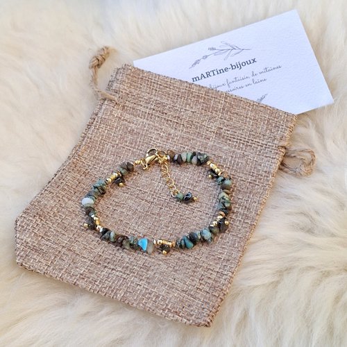 Bracelet "signature" en pierres naturelles et acier doré