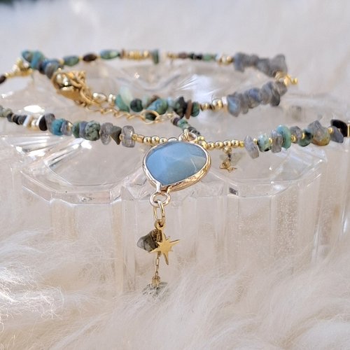 Collier "éclats d'afrique" en pierres naturelles et acier doré