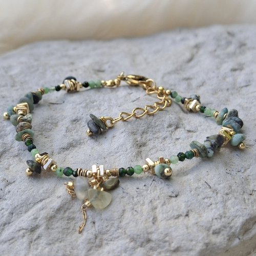Bracelet pierres naturelles et perles africaines – vert, marron – acier inoxydable doré