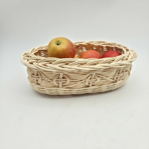 Petite corbeille ovale allongée écru en rotin naturel