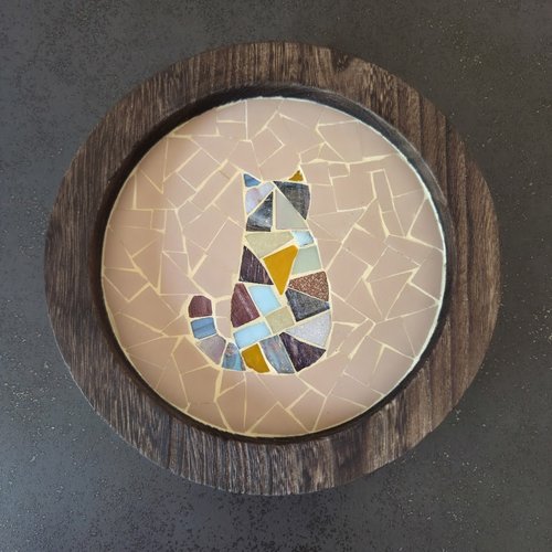 Petit plateau ou tableau - vide-poche rond chat multicolore mosaique pâtes de verre et grès cérame
