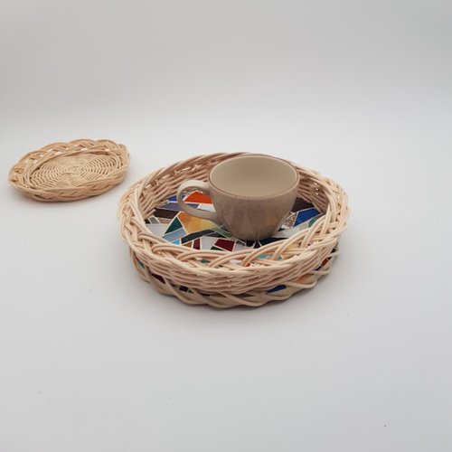 Plateau original en rotin et mosaique multicolore - fait main