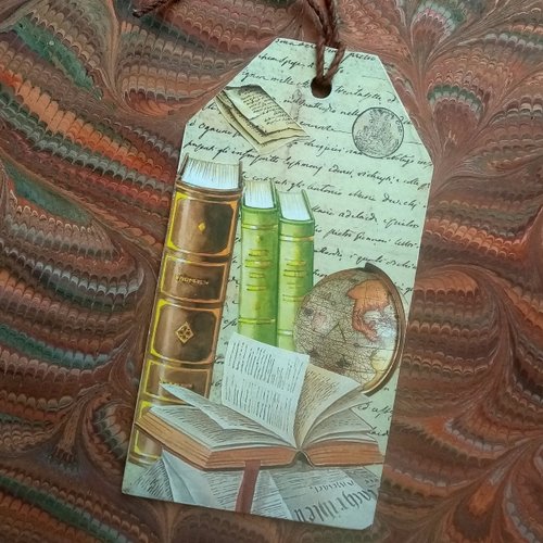 Tag en bois,panneau decoratif motif livres
