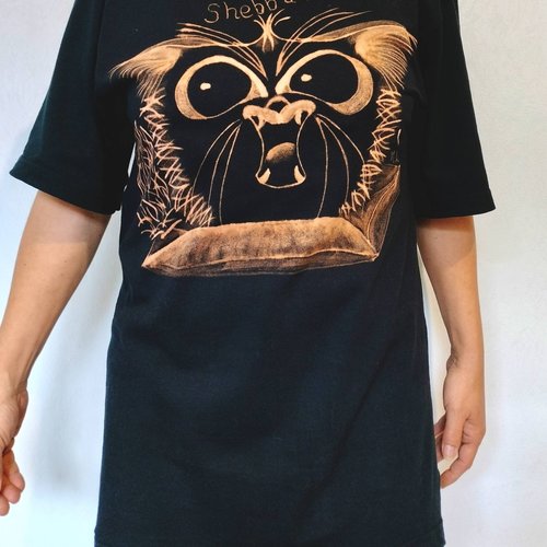 Tee-shirt noir peinture à la javel, collection shebba's world