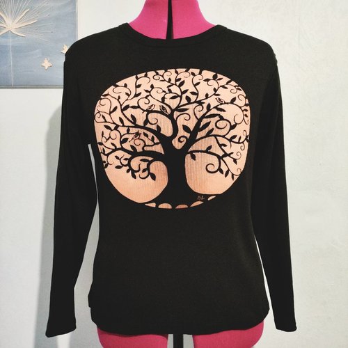 Tee-shirt manches longues , dessin arbre de vie à la peinture javel