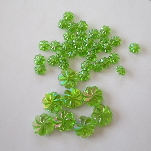 38 perles plastiques en forme de fleurs vertes à reflets moirés - 11 et 6 mm - 3565904
