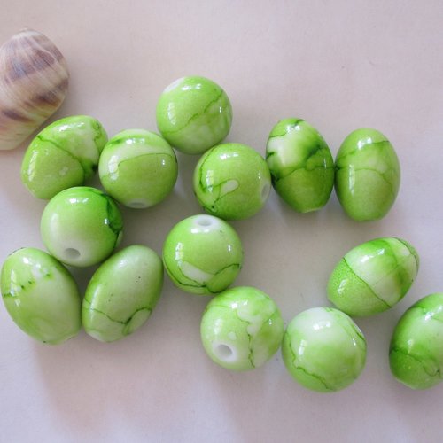 10 perles plastiques vertes marbrées - 3396043