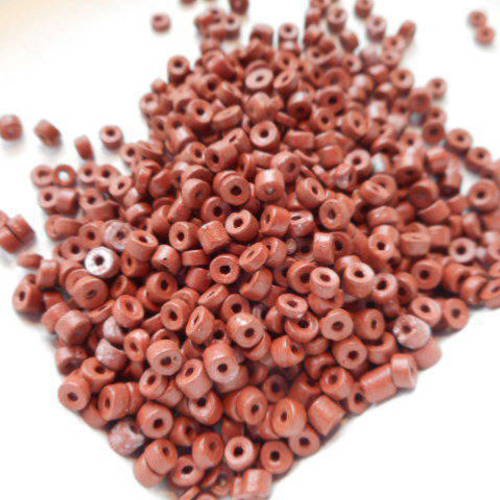 15 g de perles en plastique  marron - 2 -3,5 mm - 