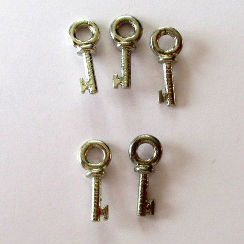 5 breloques en métal argenté en forme de clé a anneau rond - 17.5 mm