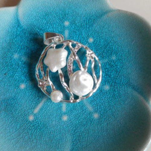 1 pendentif en métal argenté, perles et strass blanc - 37 mm - 060 gm 