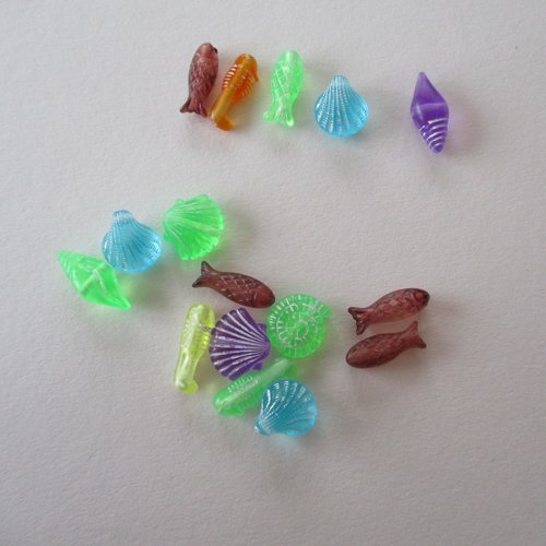 15 perles plastique animaux marins en mélange multicolore  - 3521255