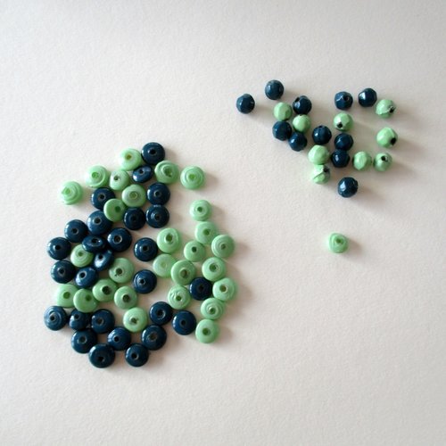 60 perles plastiques, bleue marine et verte - 3584180
