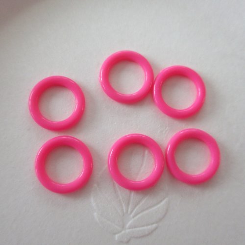 6 petits anneaux plastique de couleur rose - 9 mm - 4102748