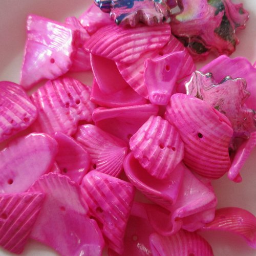 30 perle chips coquillage en nacre de couleur rose fuchsia- + ou - 10 mm - 4108753