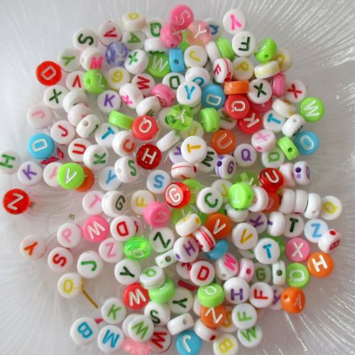 + ou - 150  perles rondes plastique lettres - 7 x4 mm - 4409075