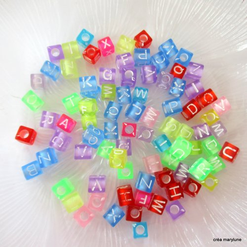 + ou - 75  perles cubiques plastique lettres - 6 mm - 4409076