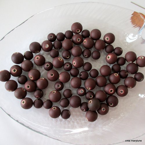 70  perles en plastique de couleur marron - 10 et 8  mm -  4555285