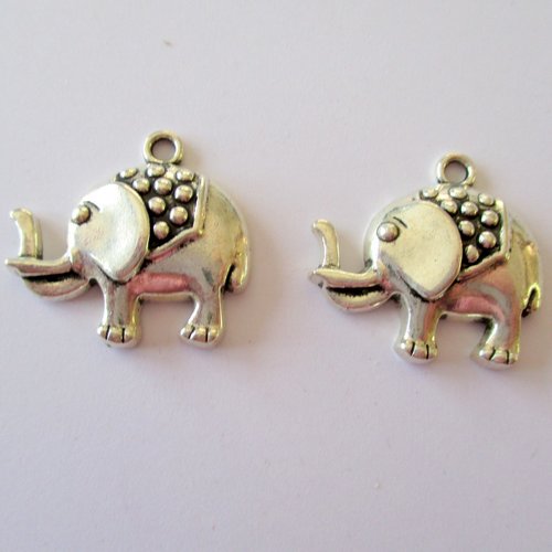 2 breloques pendentifs en forme d'éléphant en métal argenté - 24 mm