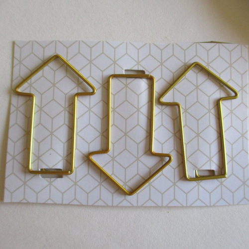 3 trombones dorés en forme de flèche  - 40 x 15 x 30 mm - 4926020