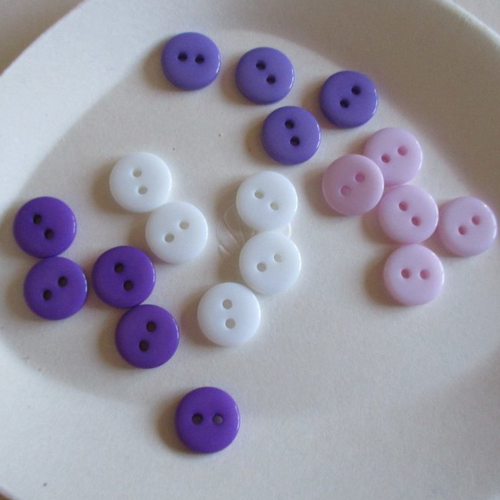 19 boutons plastique 2 trous, violet, blanc, rose et bleu/mauve  - 10 x 2 mm - 4926021