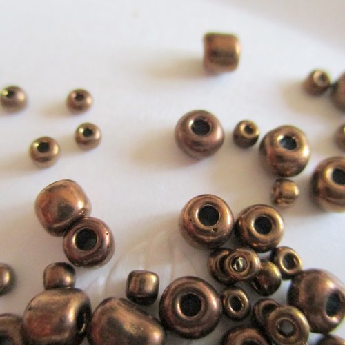 6 g de perles de rocaille mordorées deux tailles différentes - 4927076