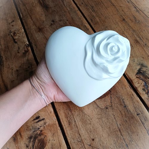 Gros cœur blanc avec fleur, message personnalisé, intérieur/extérieur