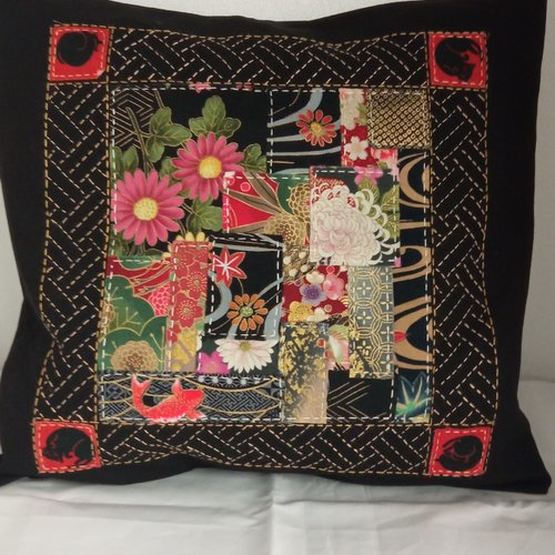 Housse de coussin "boro" en tissu japonais et "sashiko"