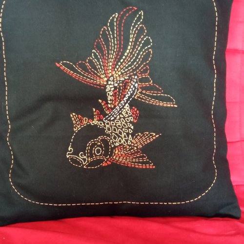 Housse de coussin en broderie japonaise dit "sashiko"