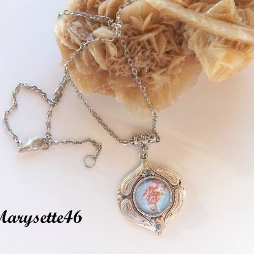 Collier à pendentif