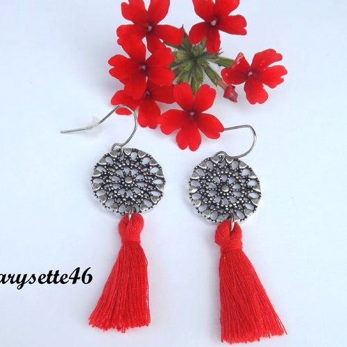 Boucles d'oreilles à pompon