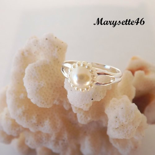 Bague à cabochon