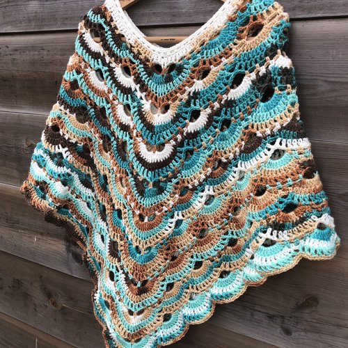 Poncho multicolore laine crochet