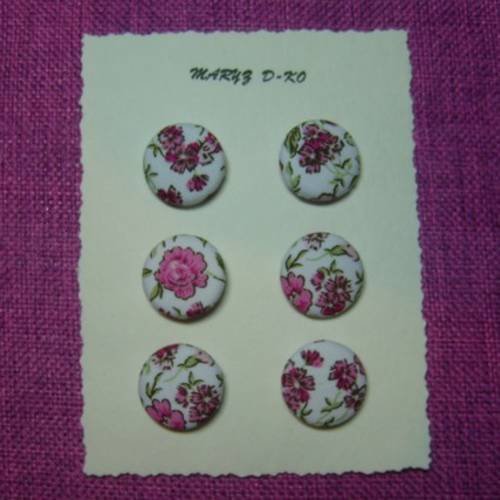 Boutons recouverts de tissu "fleurs roses"