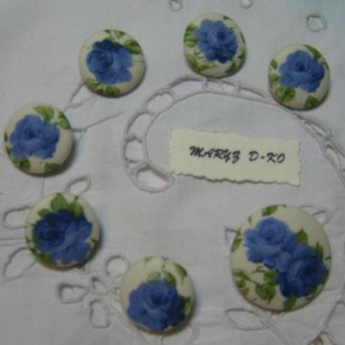 7 boutons recouverts  tissu  " roses anciennes bleues  "  22 et 32 mm