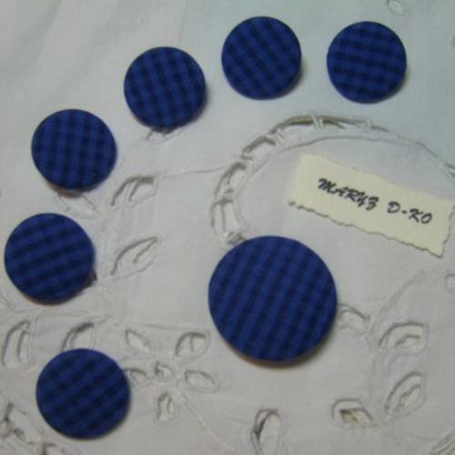 7 boutons  assortis tissu  " style ecossais bleu  "  22 et 32 mm