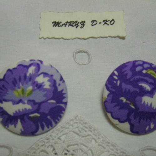 Duo boutons recouverts de tissu "grosses fleurs mauve " 32mm