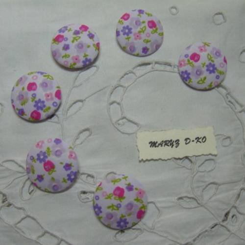 6  boutons tissu coton " fleuri  rose / parme " 28mm