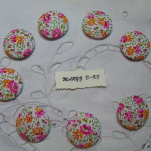 8  boutons tissu coton " fleurs des champs " 28mm
